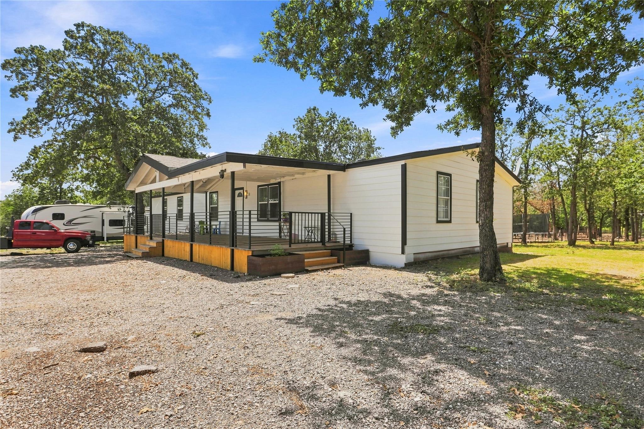 485 Bridgestone CT — photo 3