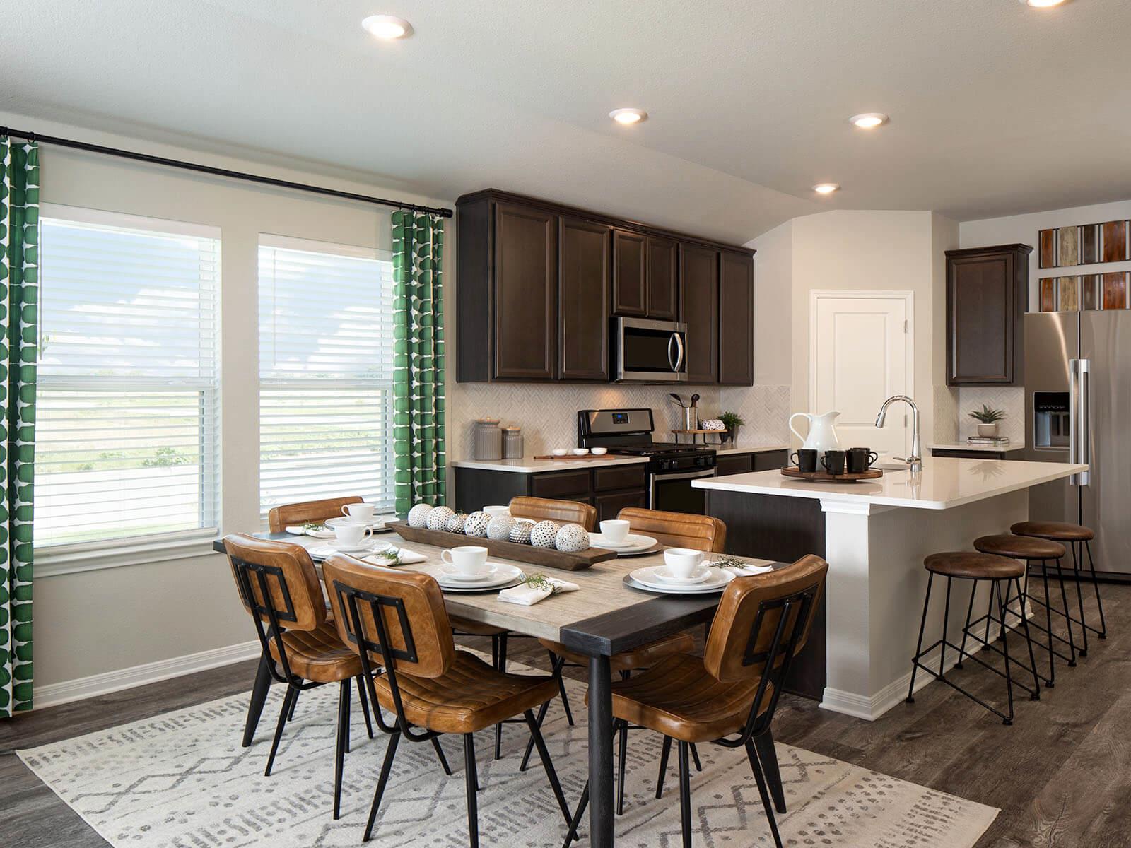 120 Fossil DR — photo 4