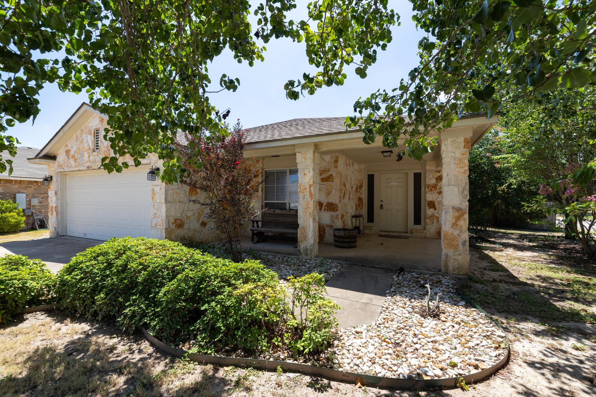 920 Flanagan DR — photo 3