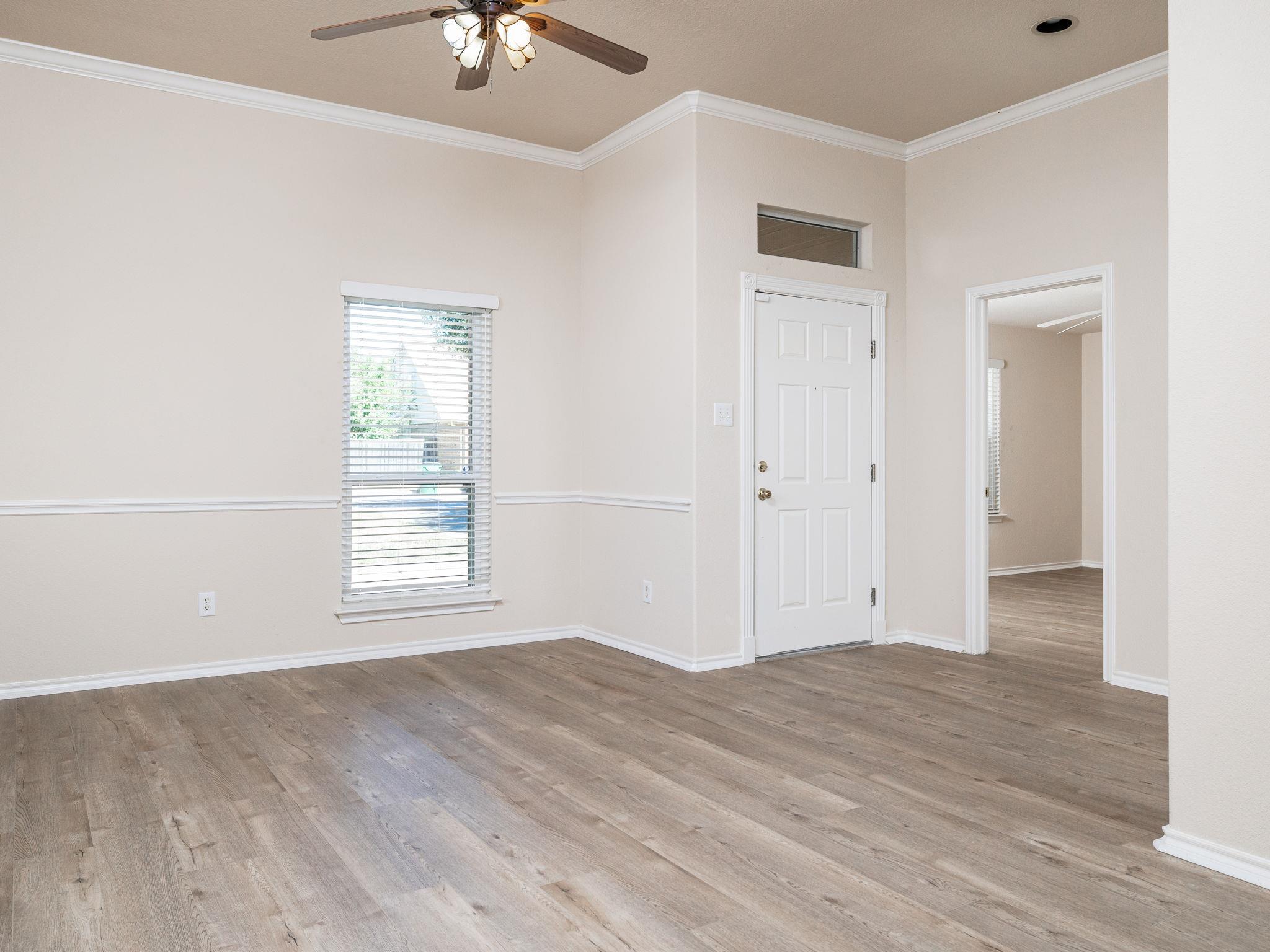 1216 Heppner DR — photo 4