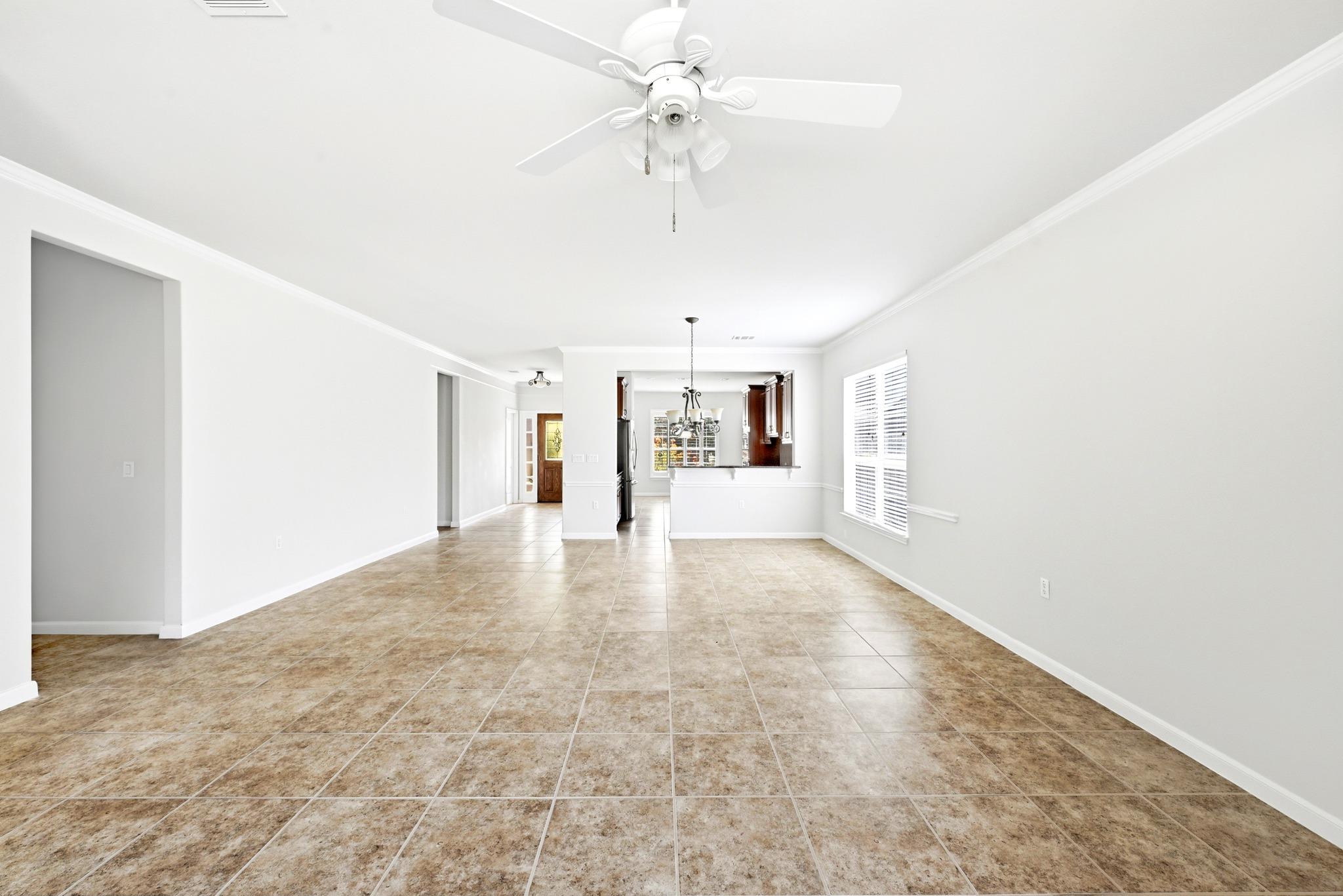 321 Fieldstone DR — photo 4