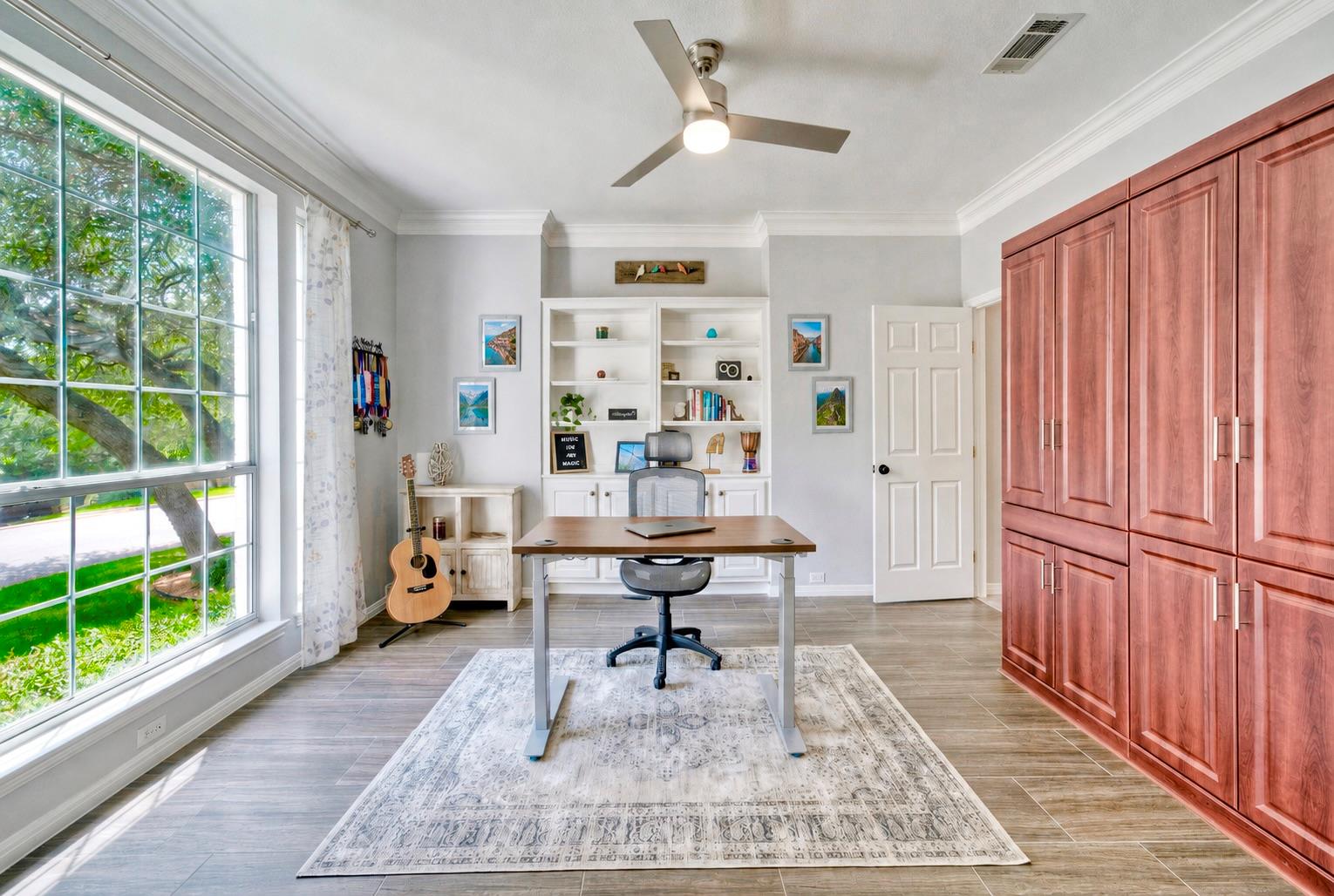 3002 Barton Point CIR — photo 3