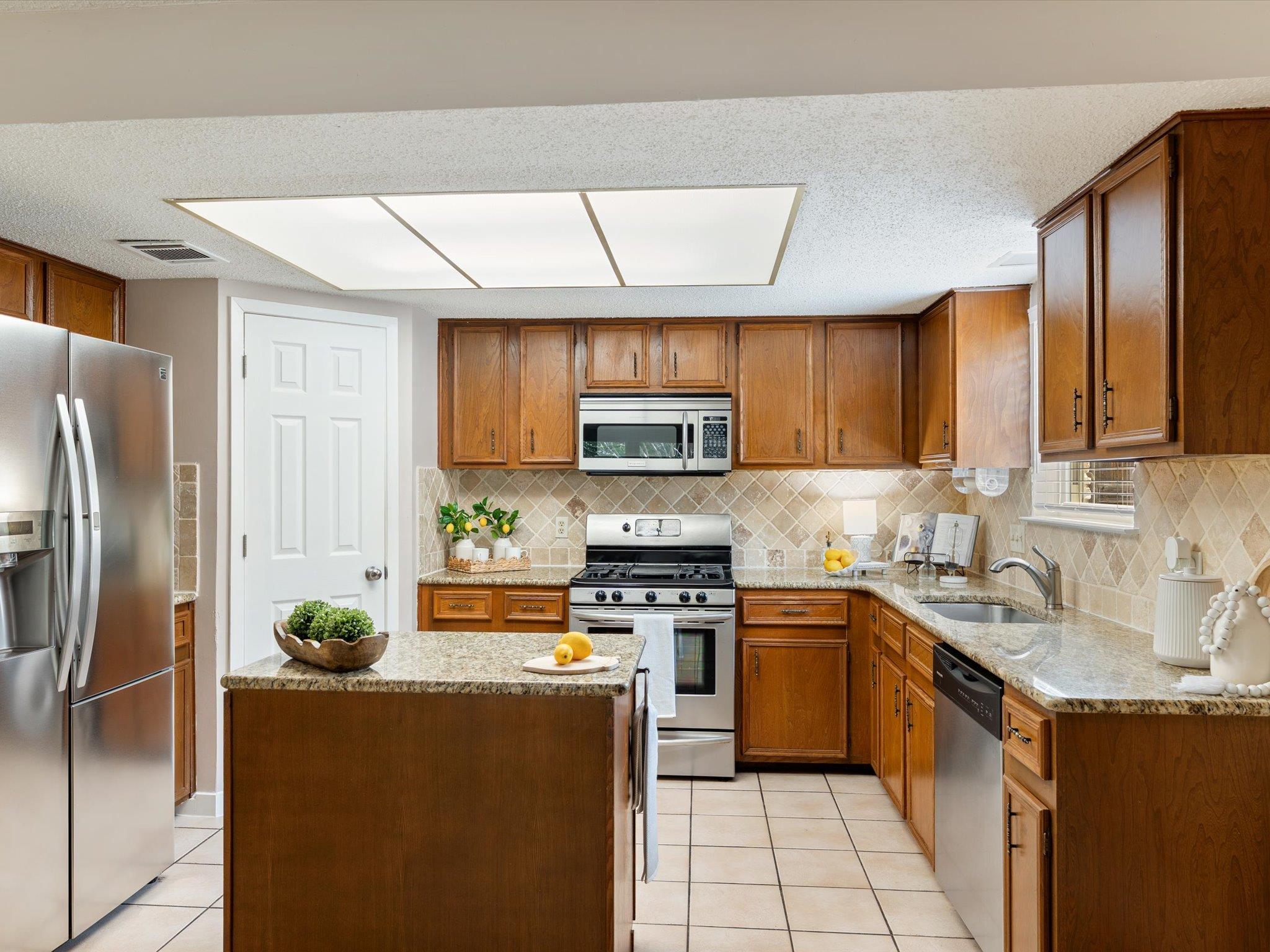 10915 Thicket TRL — photo 4