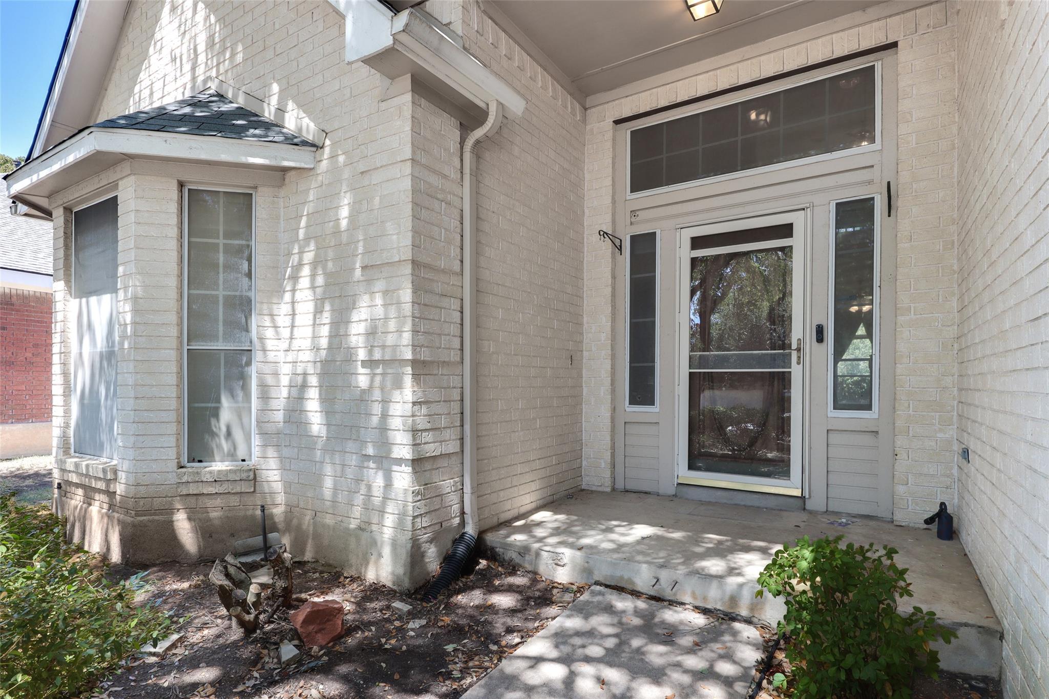 8302 Cambria DR — photo 3