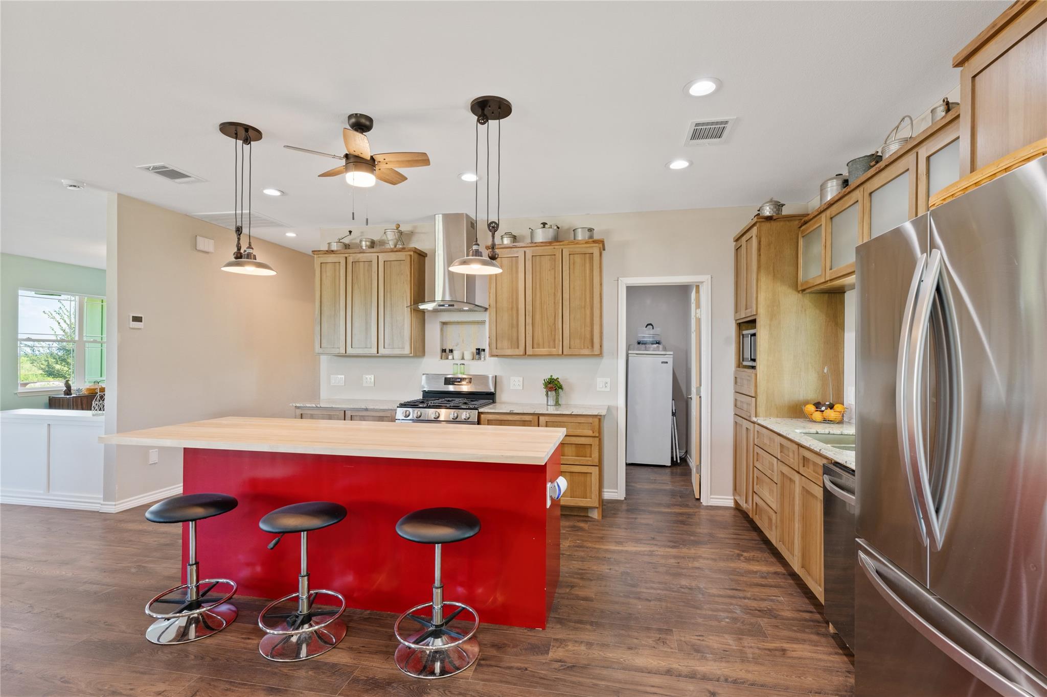 459 Ridge LN — photo 3