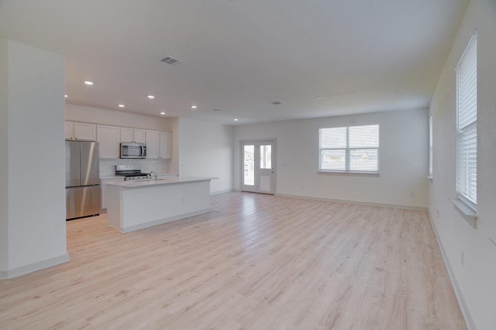 14305 McArthur DR — photo 3