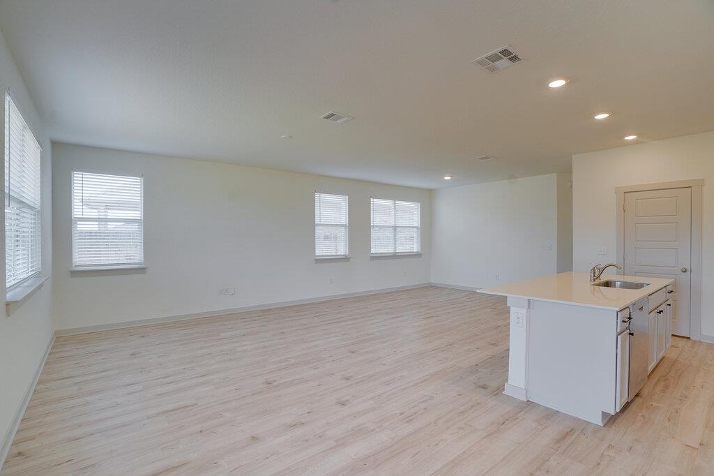 14305 McArthur DR — photo 4