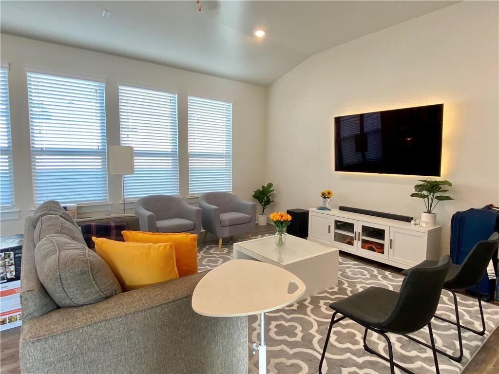 15700 Apex PL — photo 4