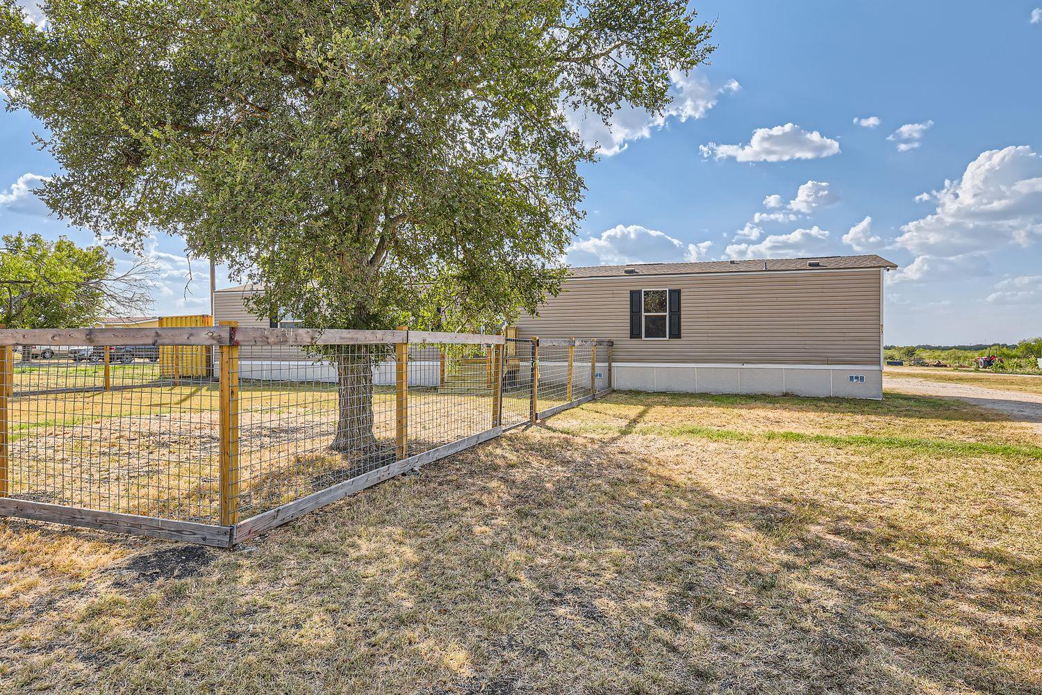 517 Crossroads DR — photo 5