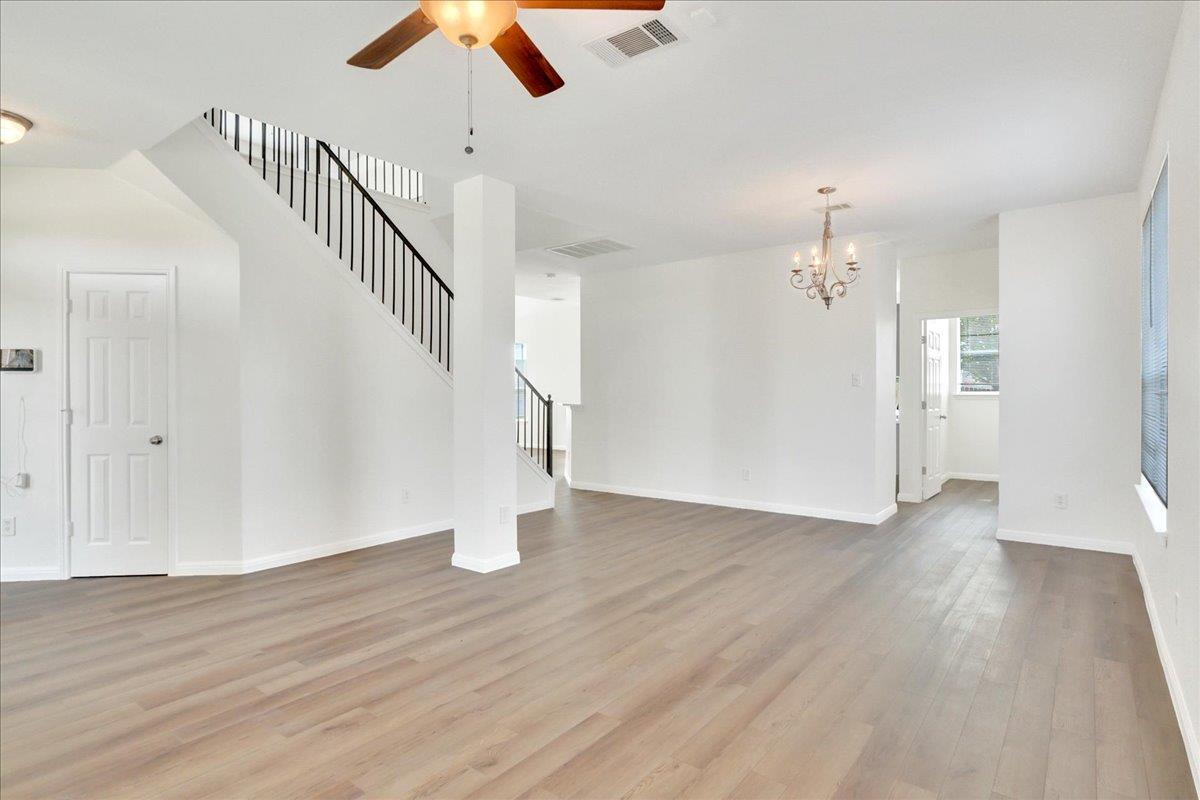 1402 Grafton LN — photo 4