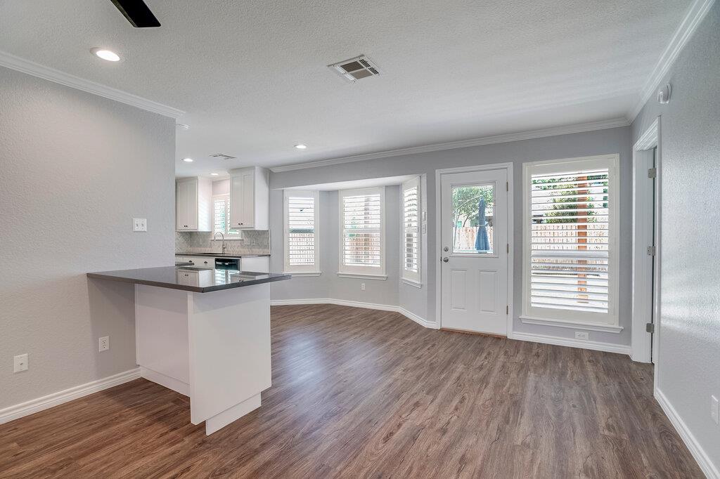 226 Claris LN — photo 5