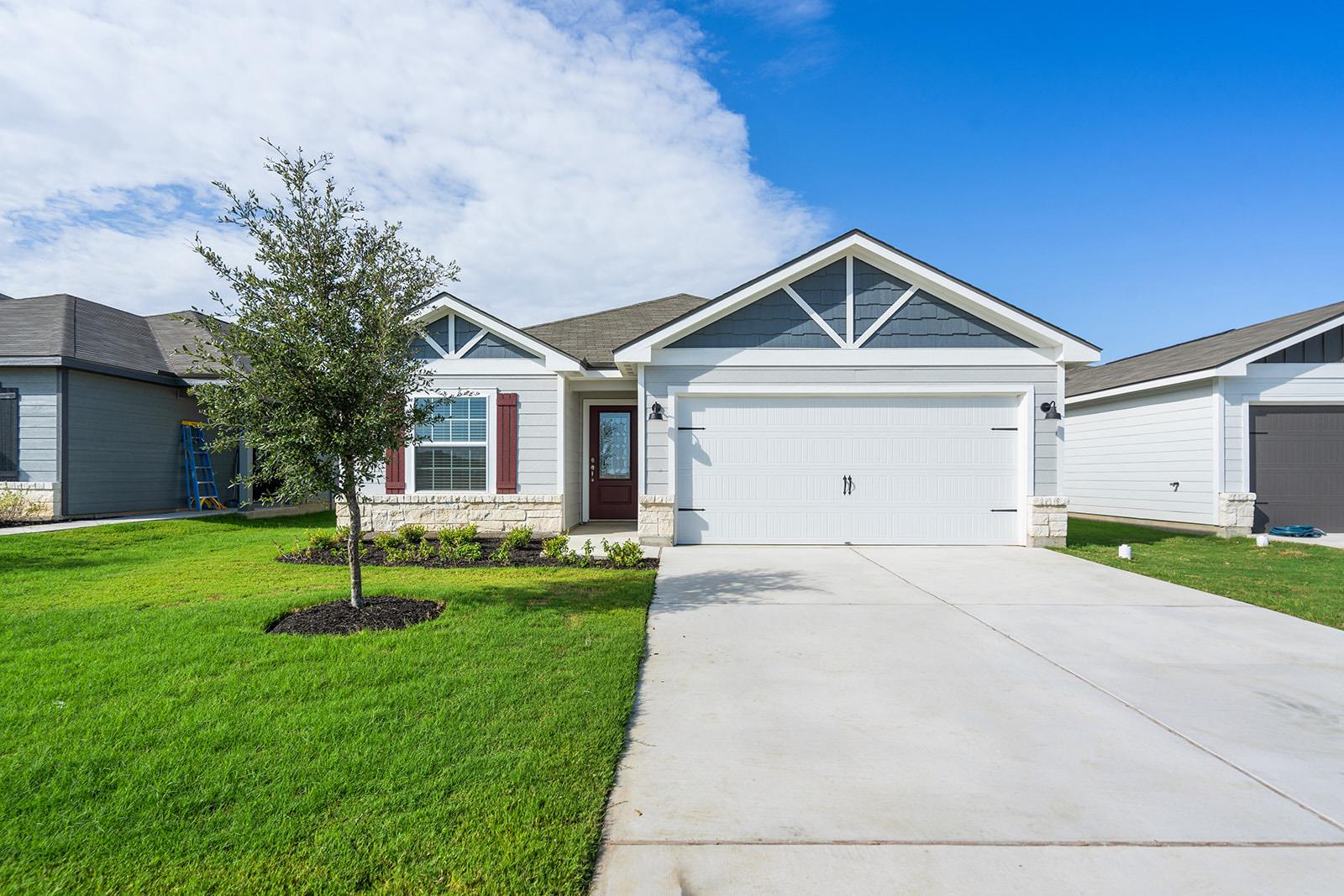 245 Luna Blue LN
