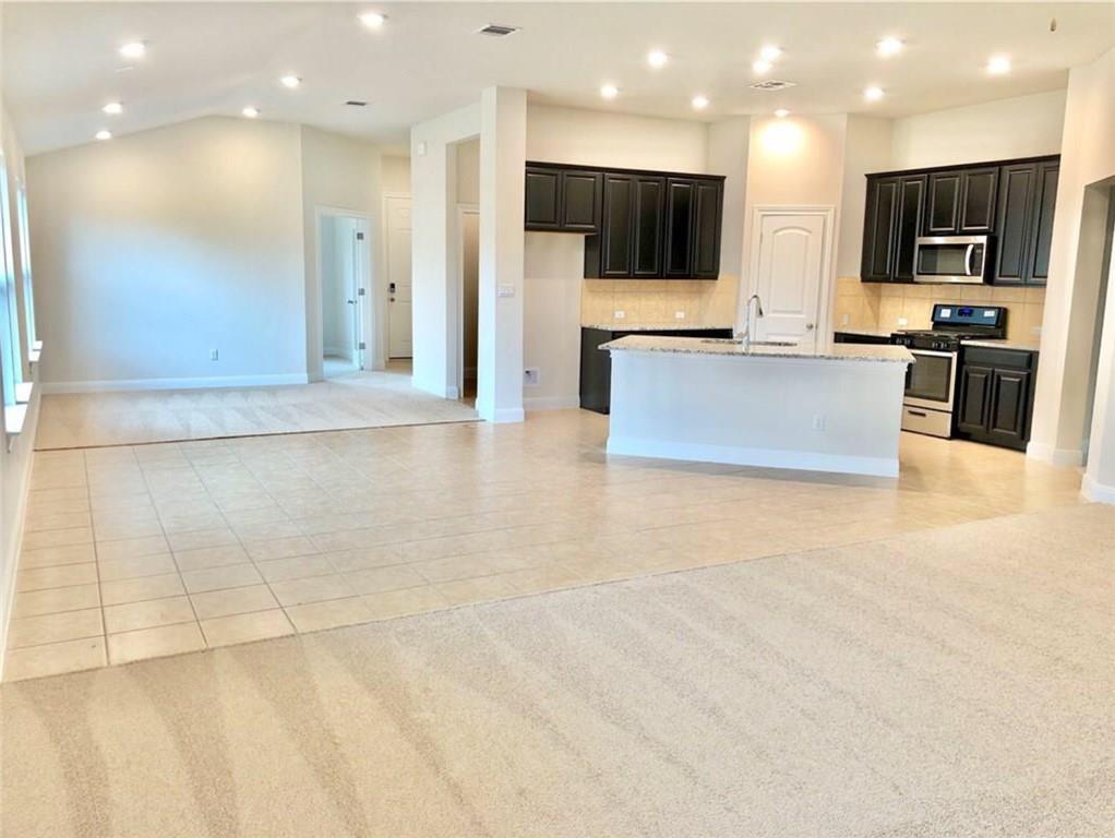 1108 Laceflower LN — photo 4