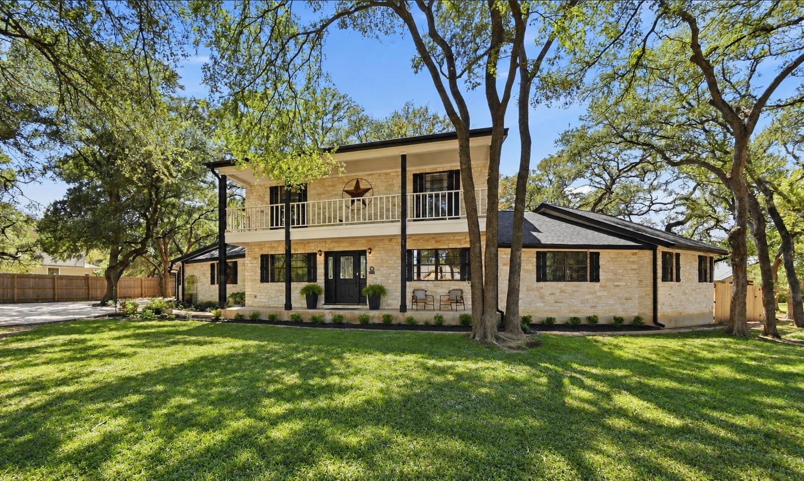 224 Maple DR