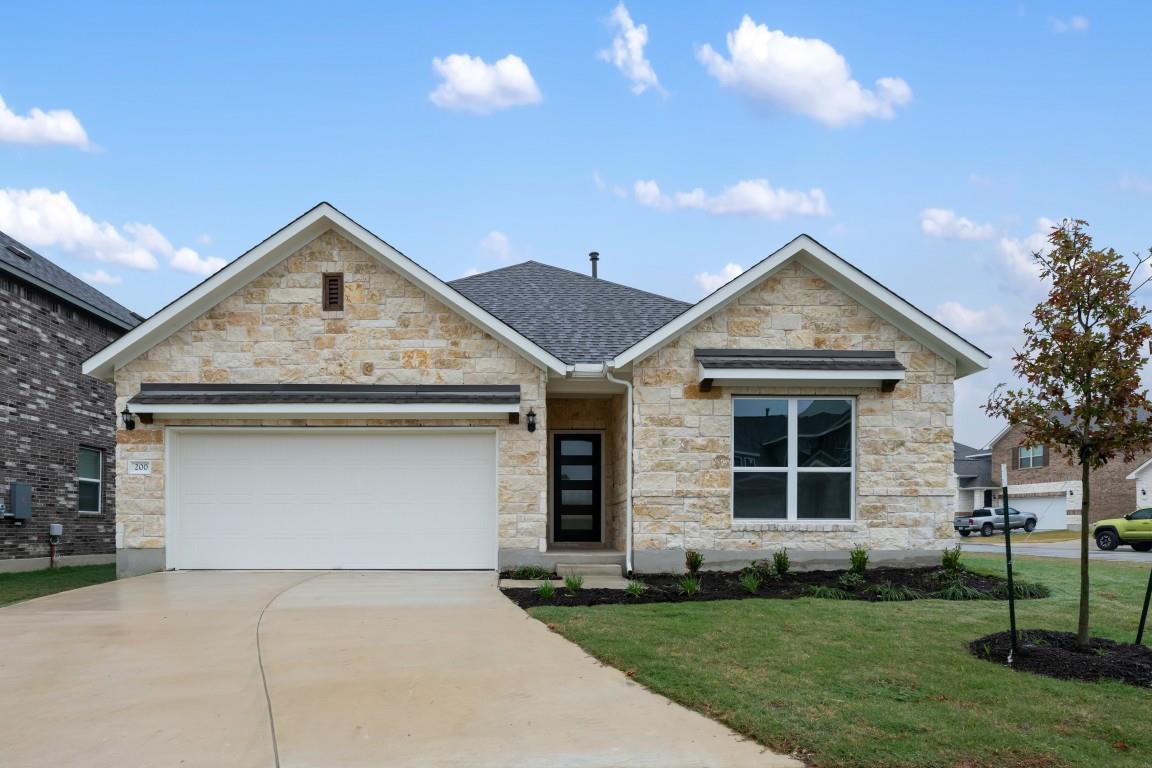 313 Possumhaw LN