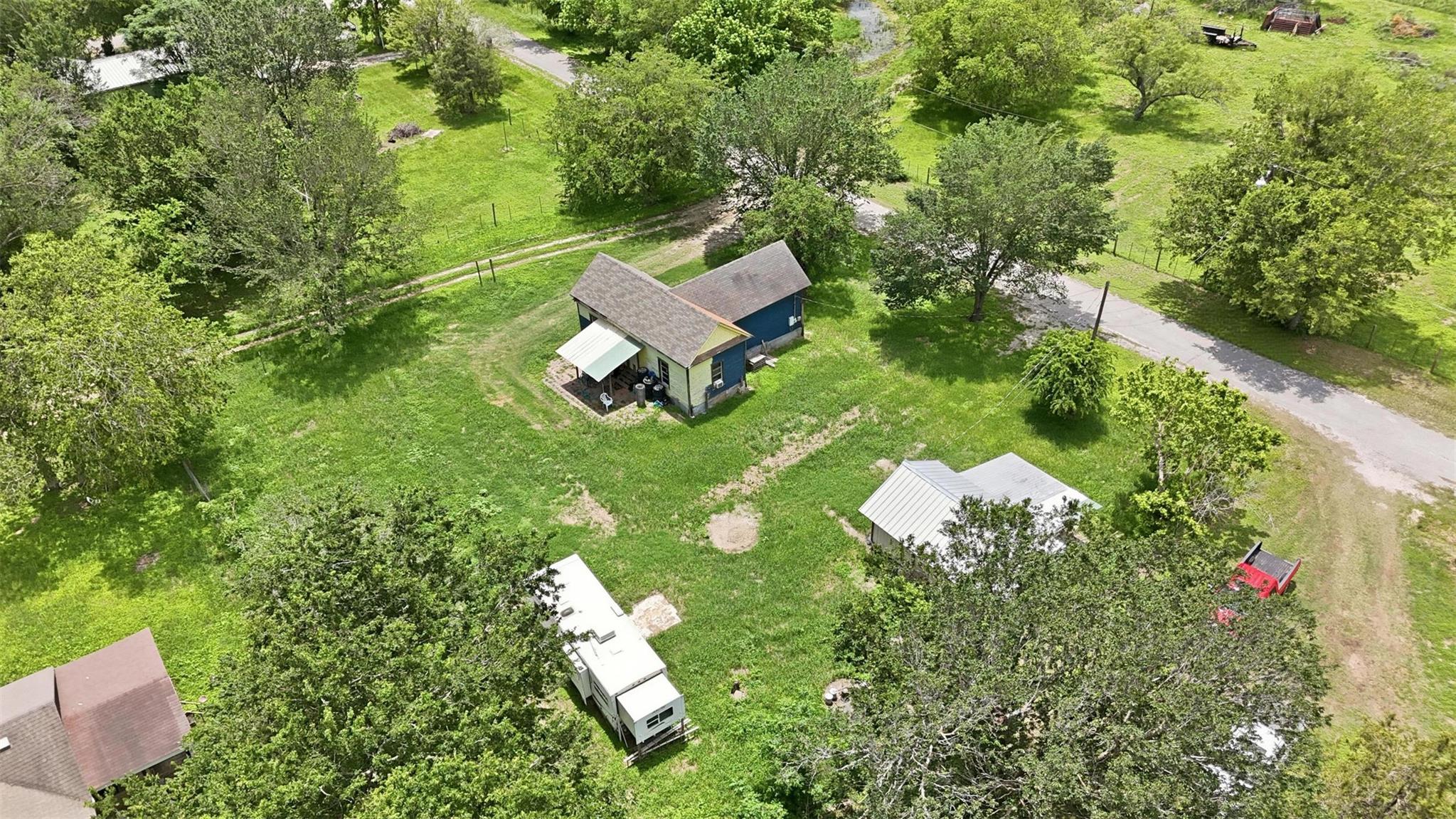 148 Brenham ST — photo 4
