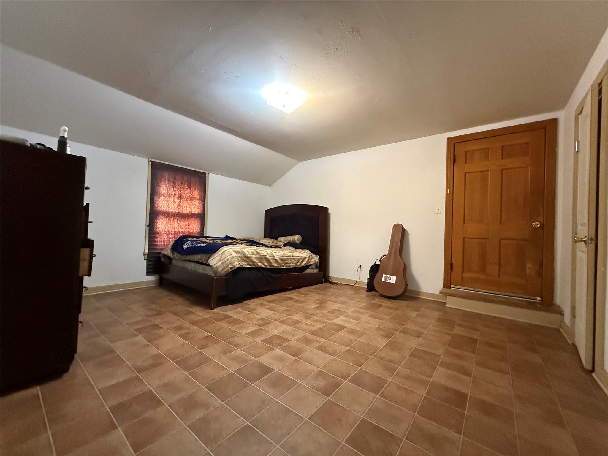 231 Live Oak ST #B — photo 4