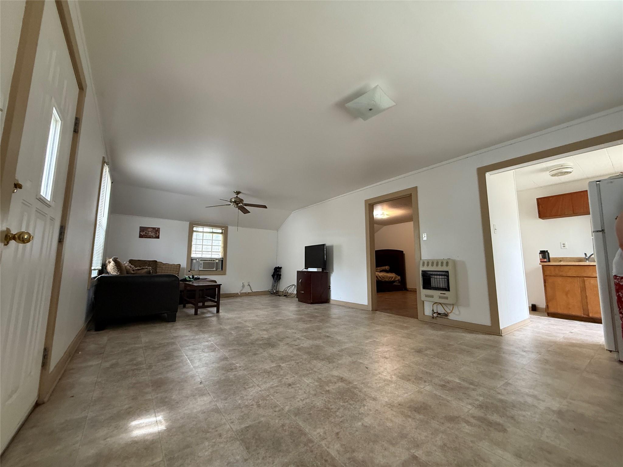231 Live Oak ST #B — photo 5