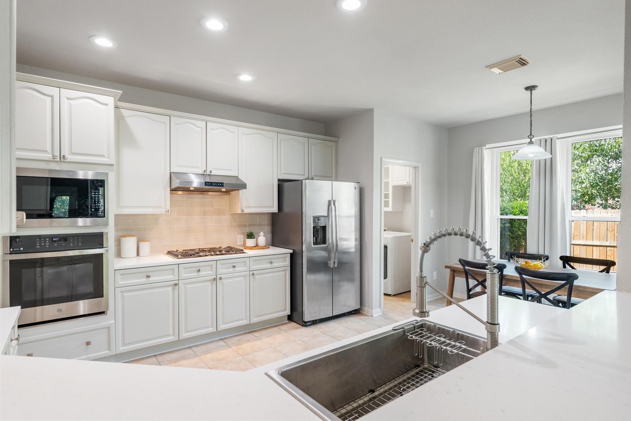 10808 Beachmont LN — photo 5