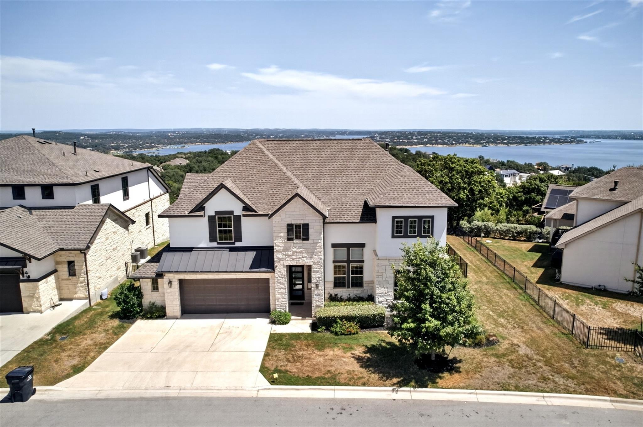 2400 Sunset Vista CIR