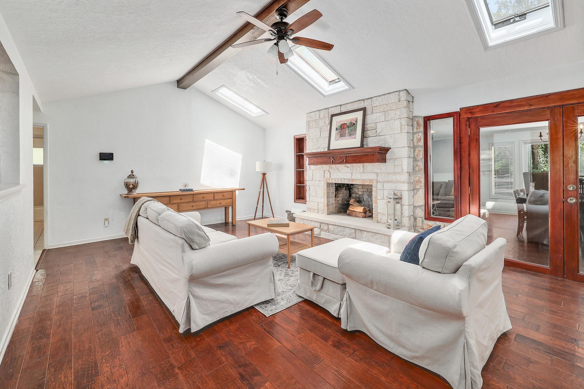 602 Meadowbrook DR — photo 4