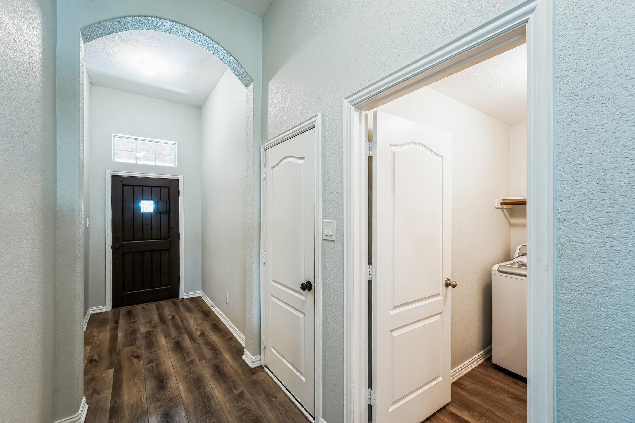 229 Wicker Park WAY — photo 4