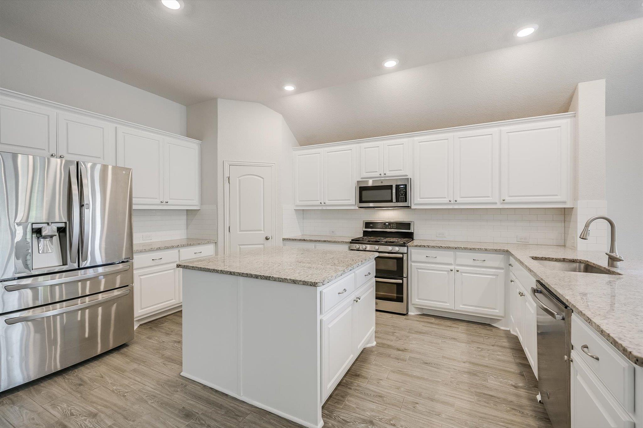 3316 Amerigo PL — photo 3