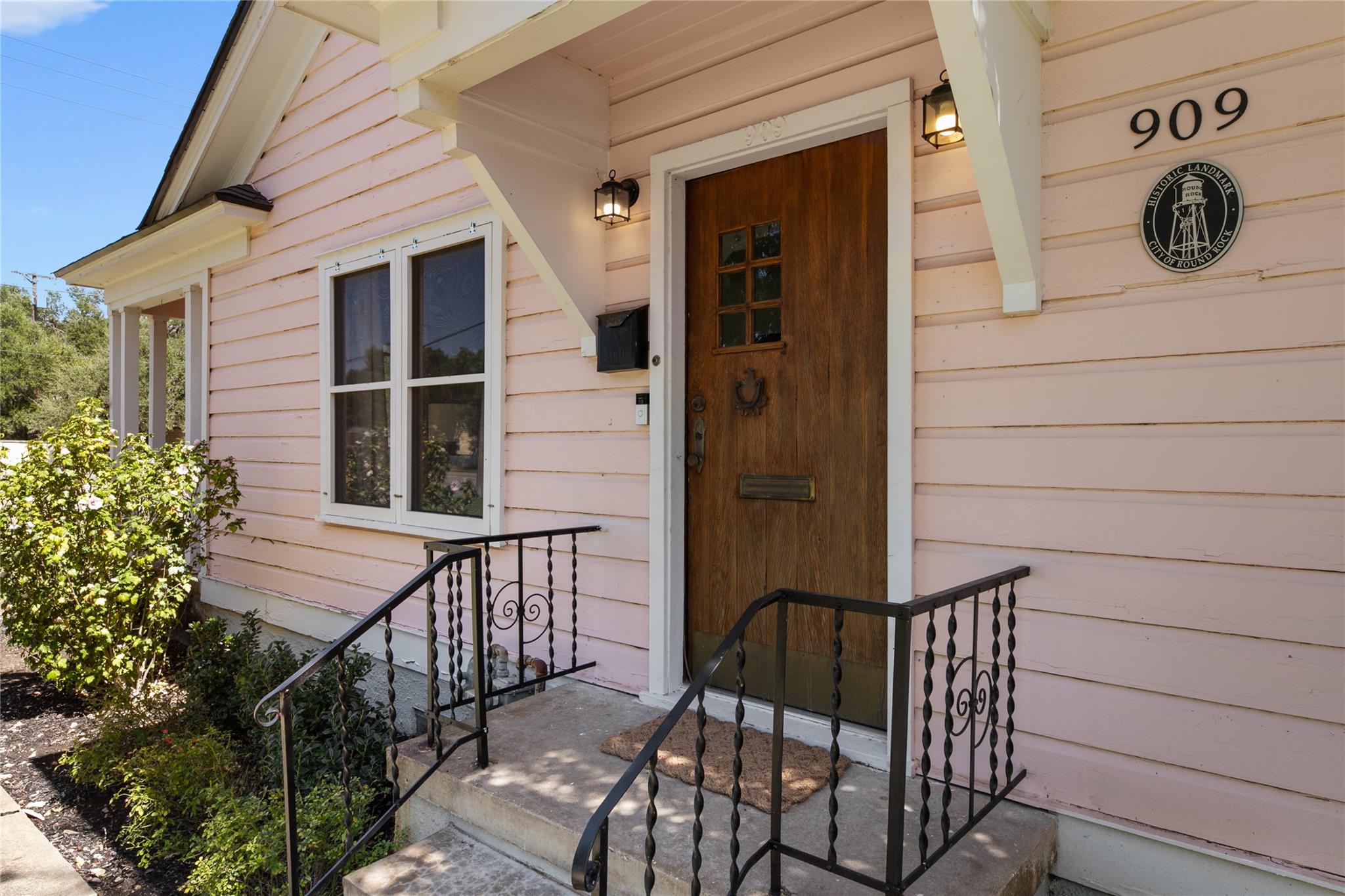 909 Liberty Ave — photo 3