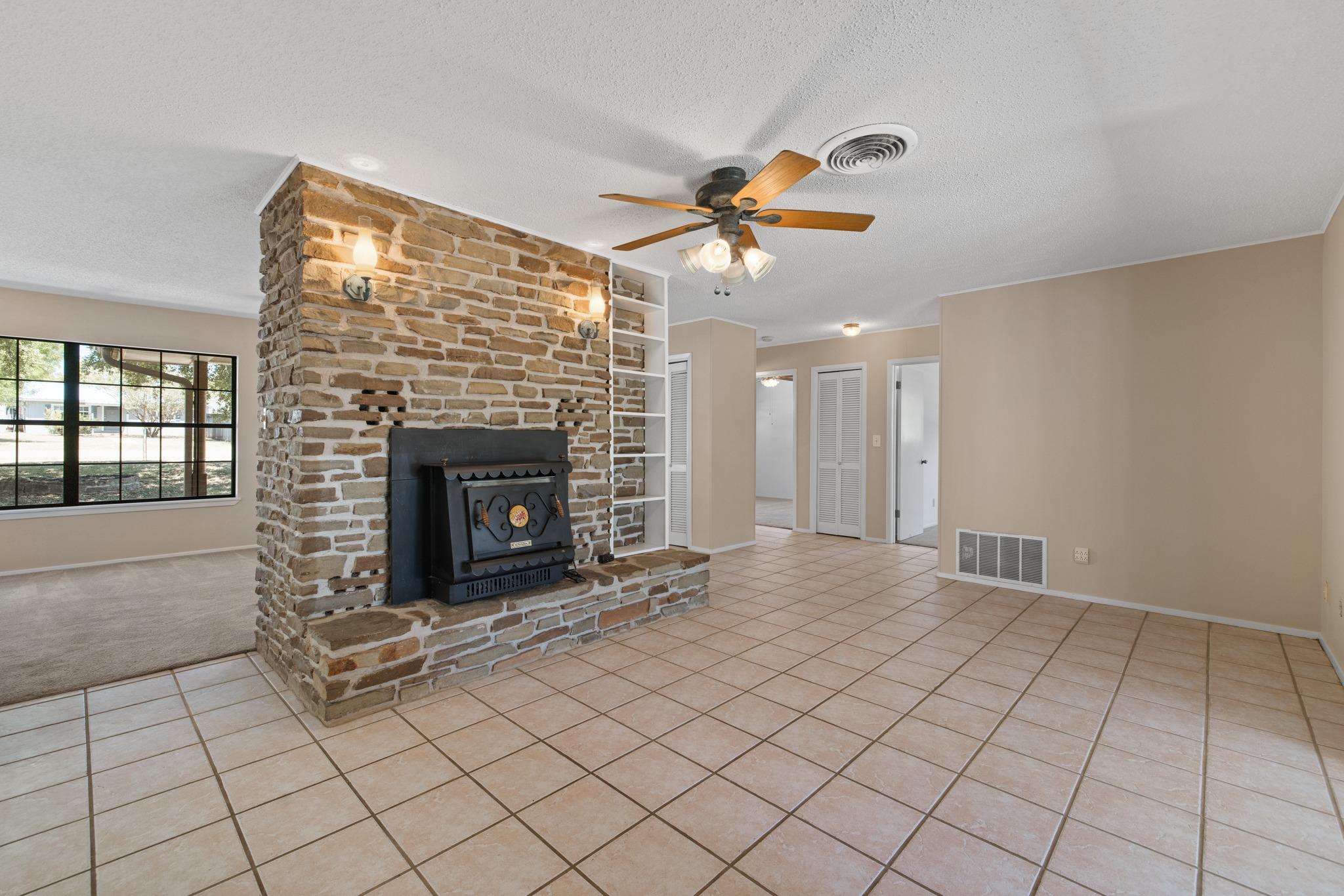 606 Cedar DR — photo 3