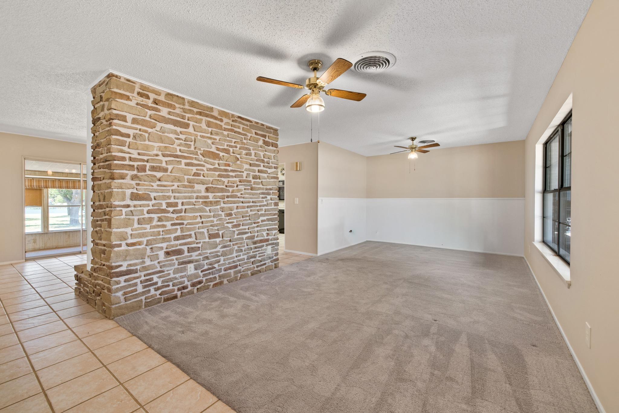 606 Cedar DR — photo 4