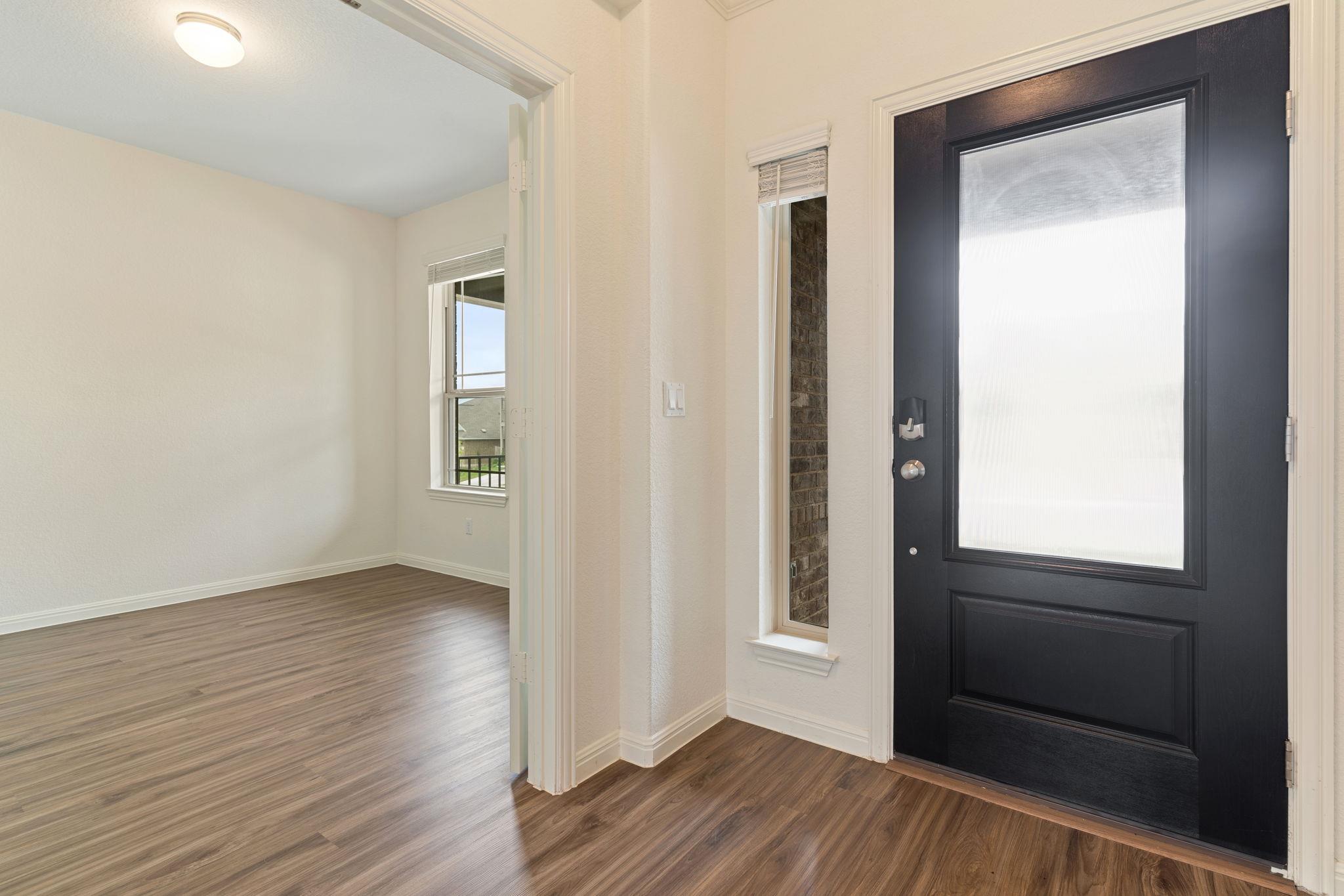 607 Allende BND — photo 3