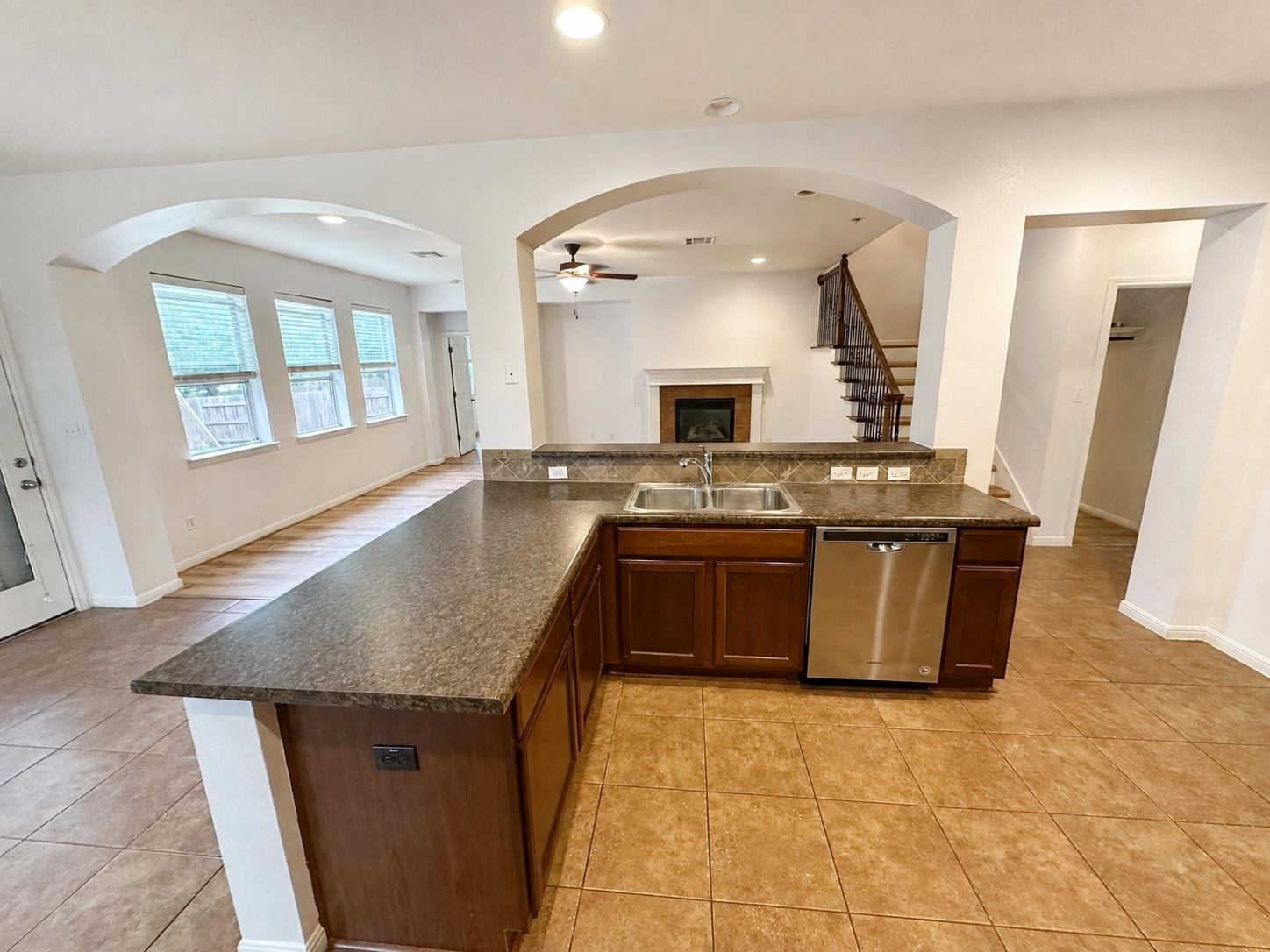 1503 Rimstone DR — photo 4