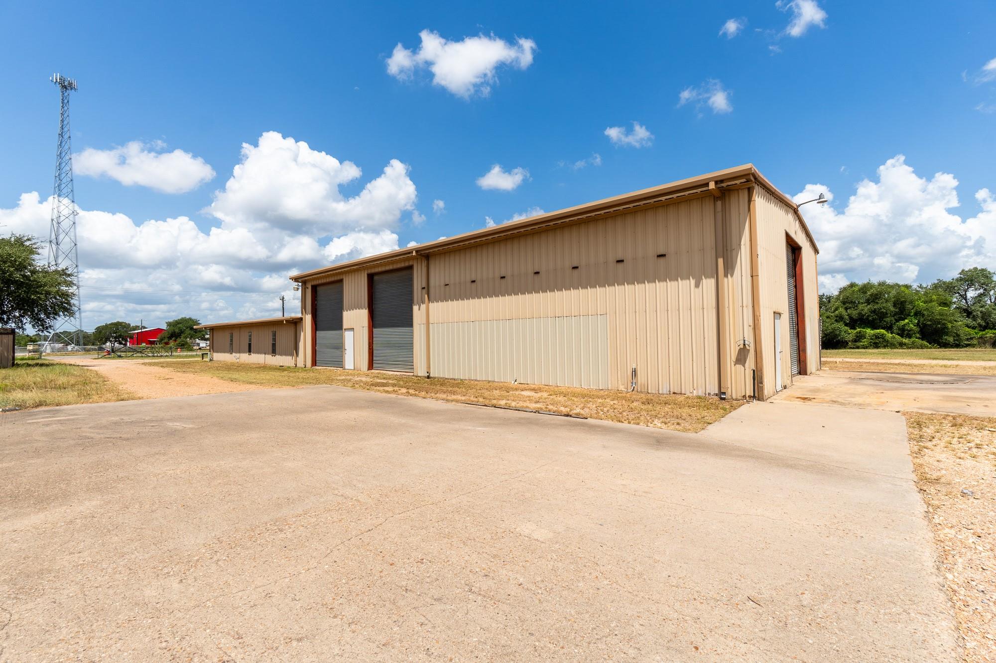 5600 US HWY 77 — photo 3