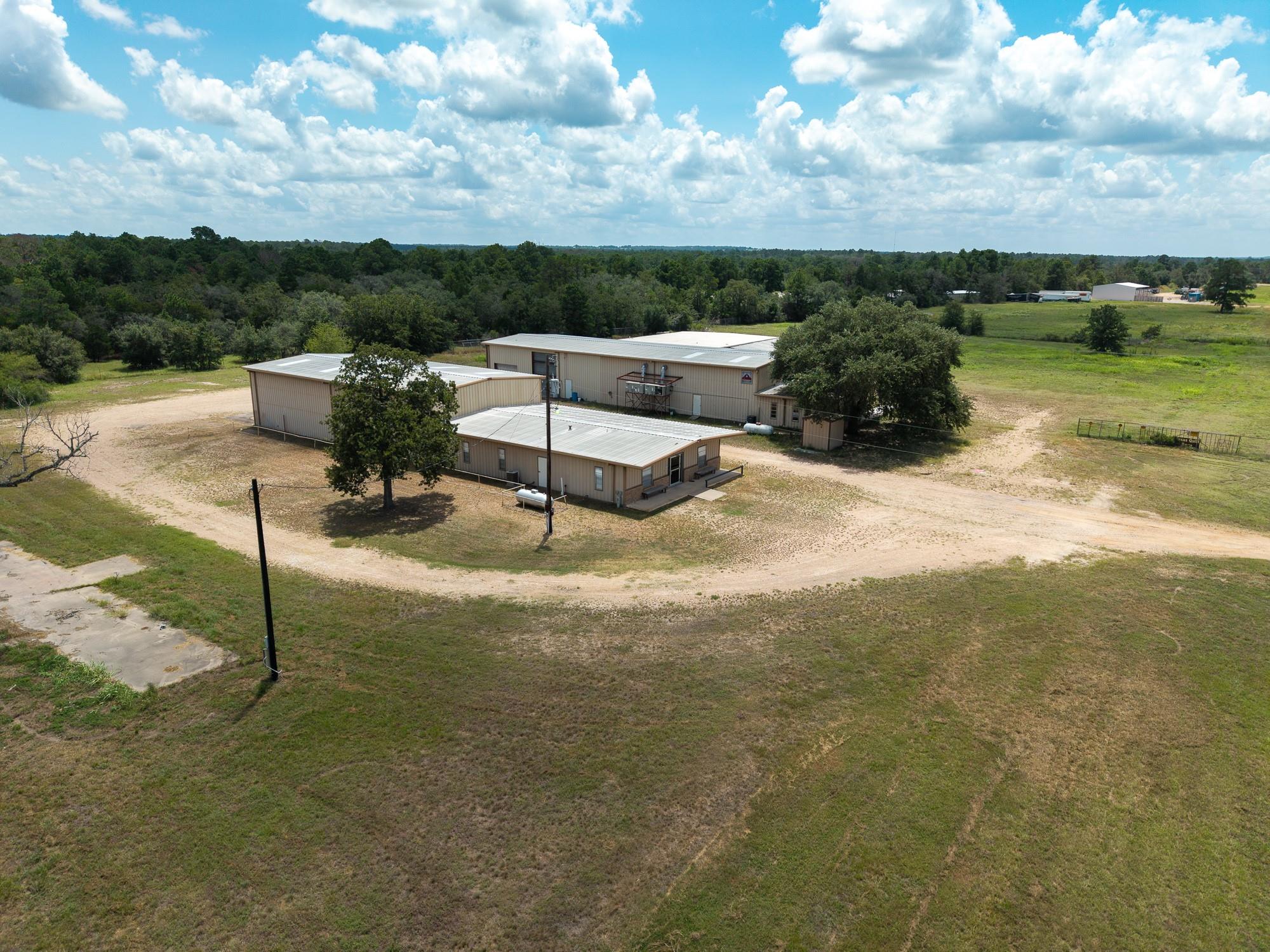 5600 US HWY 77 — photo 4