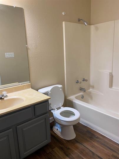 139 Elm DR #208 — photo 4