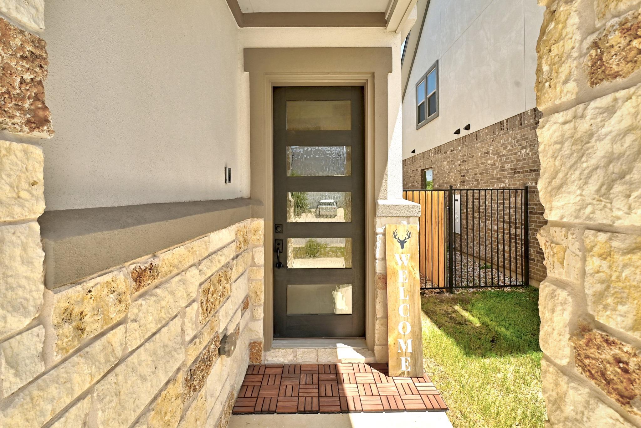 2702 Sebring CIR — photo 3