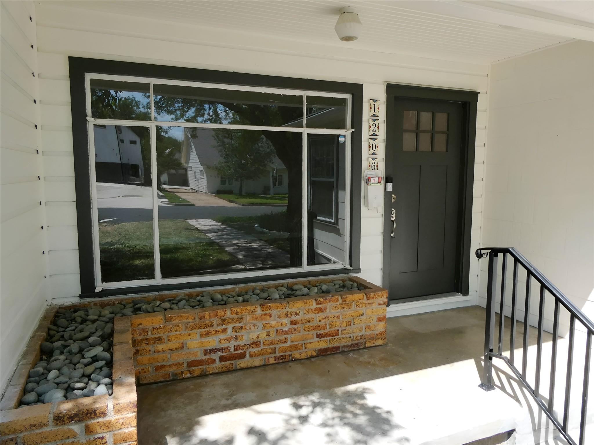 1206 MADISON Ave — photo 3