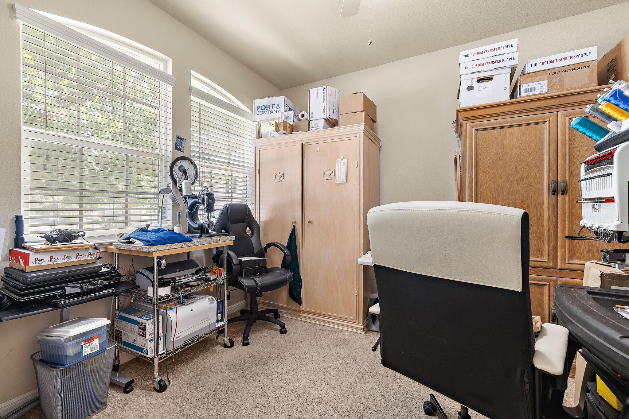 133 Lavaca LOOP — photo 4