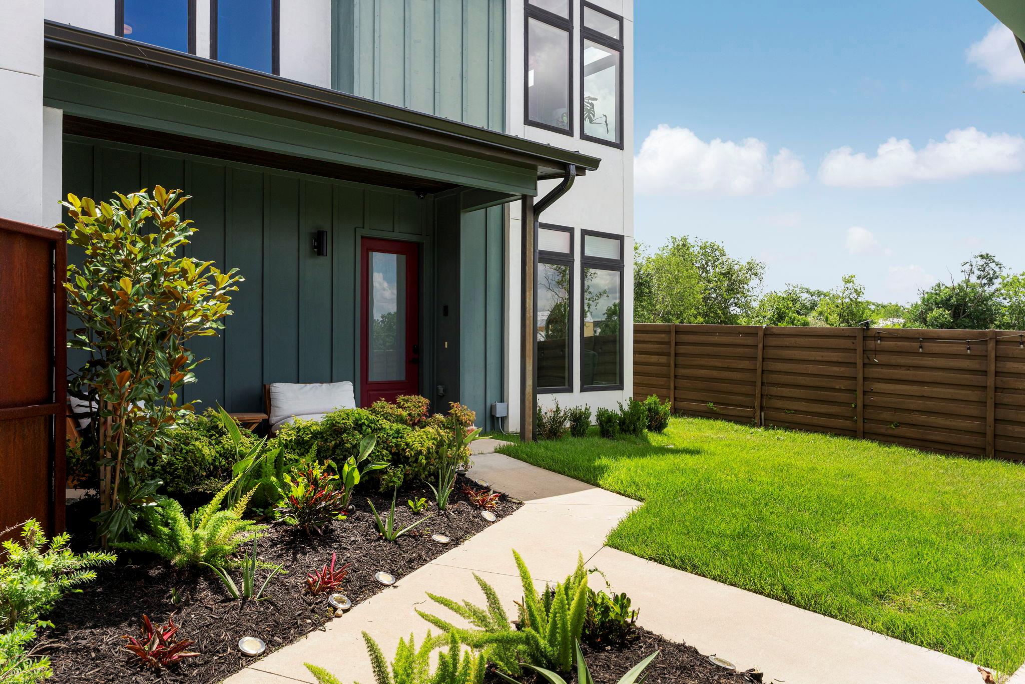 2103 Greenwood Ave #Building 1, Unit B — photo 4