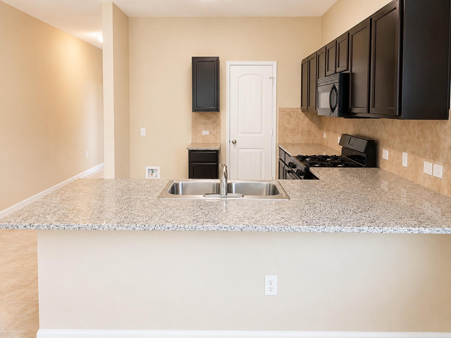 1707 Atlantica ST — photo 4