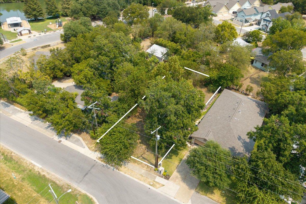 513 Lewis ST — photo 4