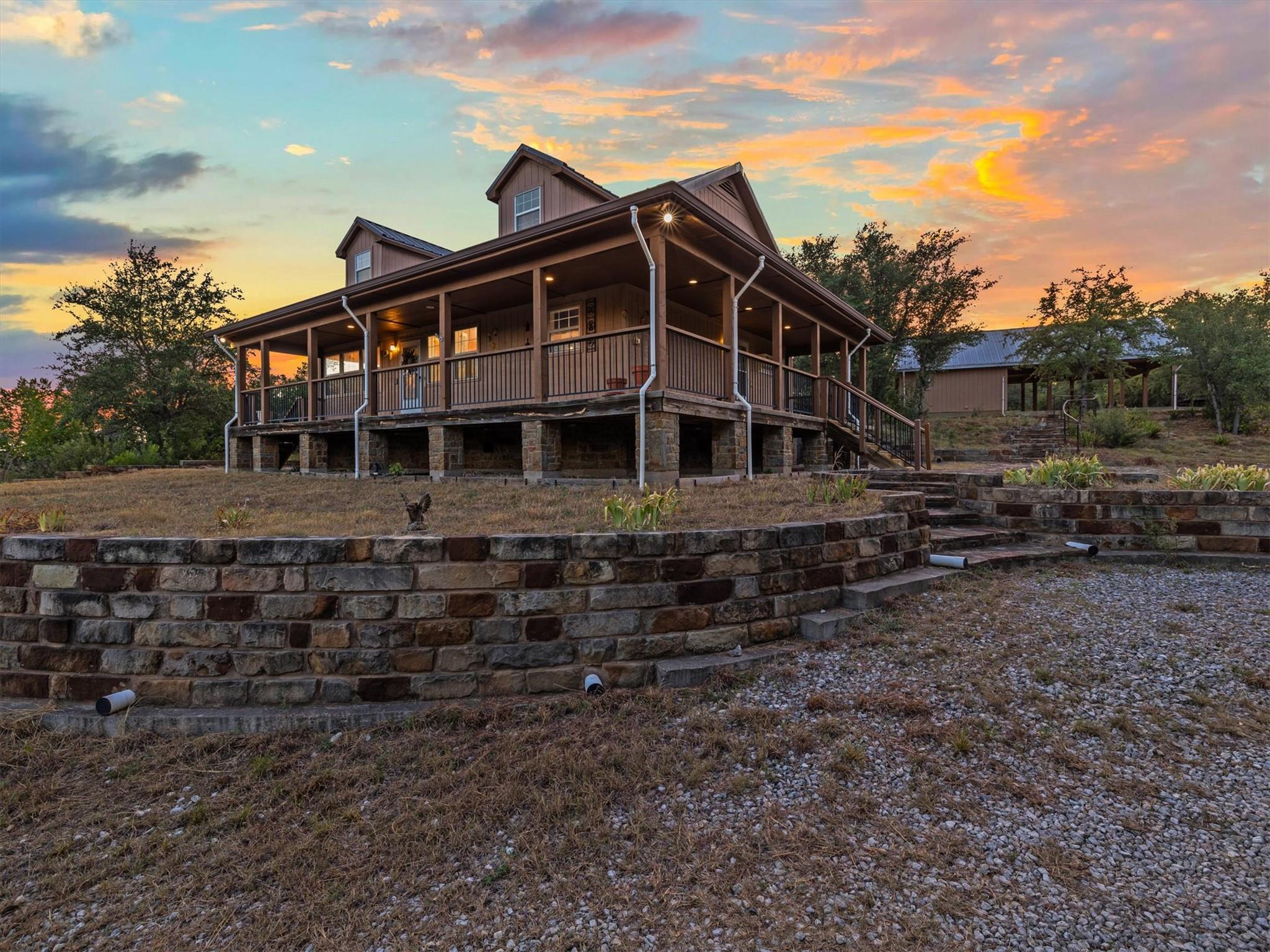 3204 Tabletop Mountain DR — photo 3