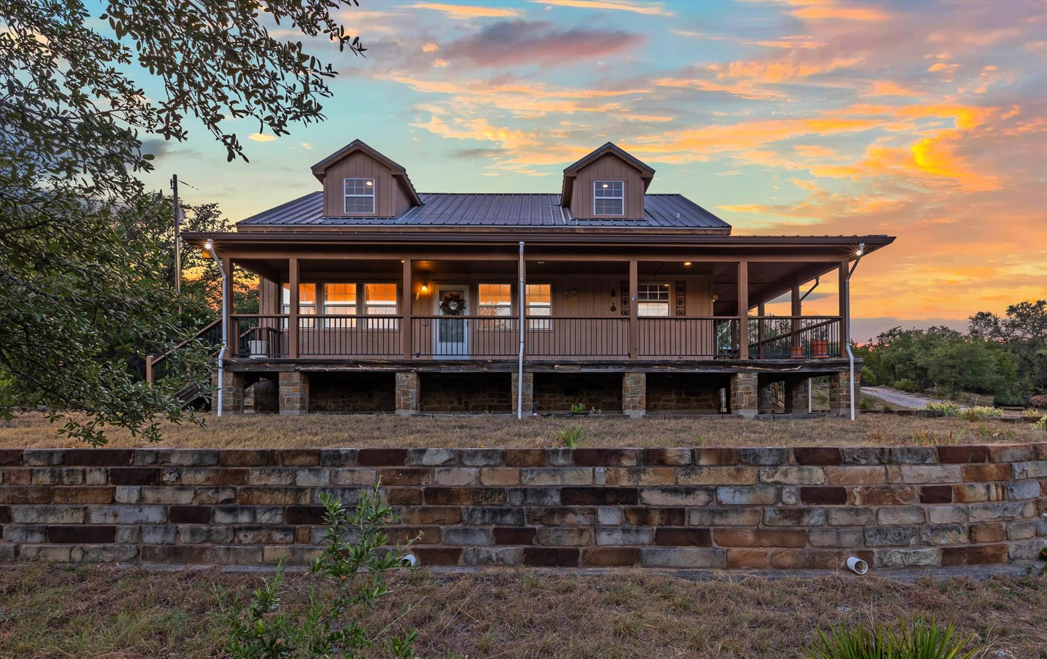 3204 Tabletop Mountain DR
