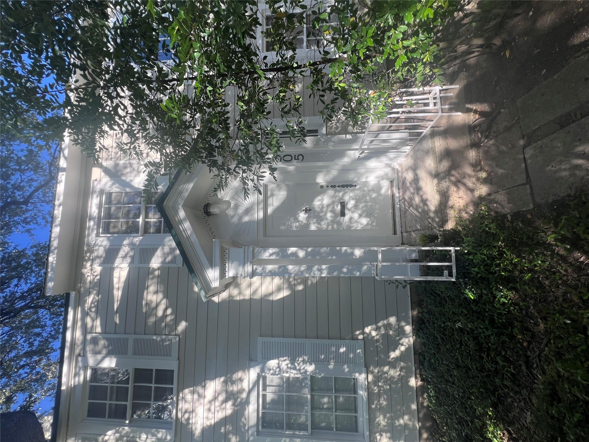 305 Moore BLVD #A — photo 3
