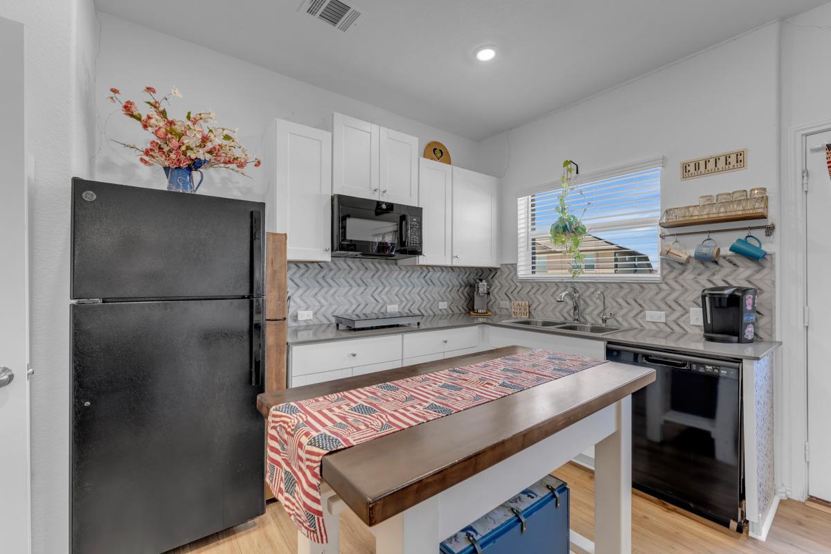 204 Lone Cedar RD — photo 3