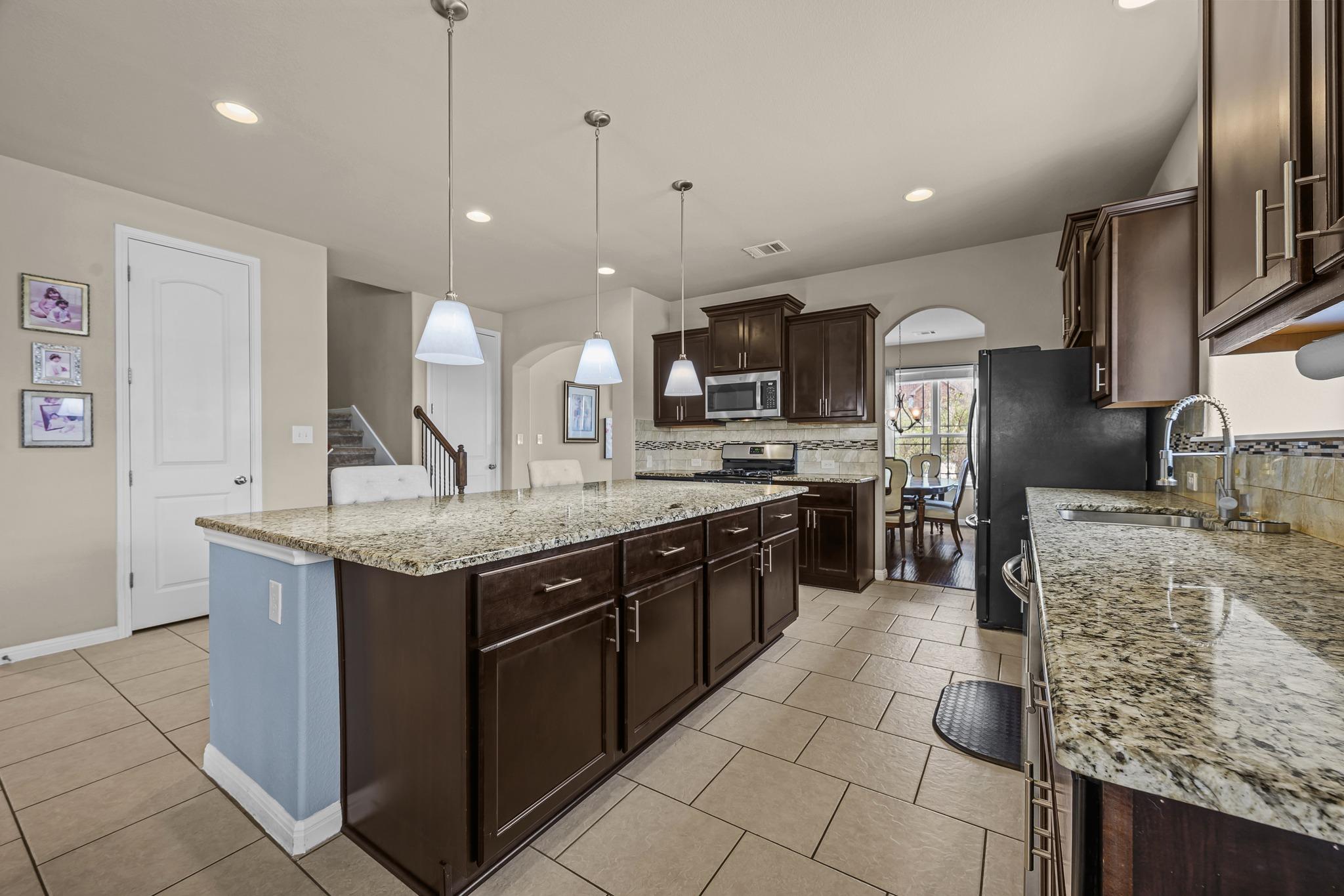 4100 Godwit DR — photo 3