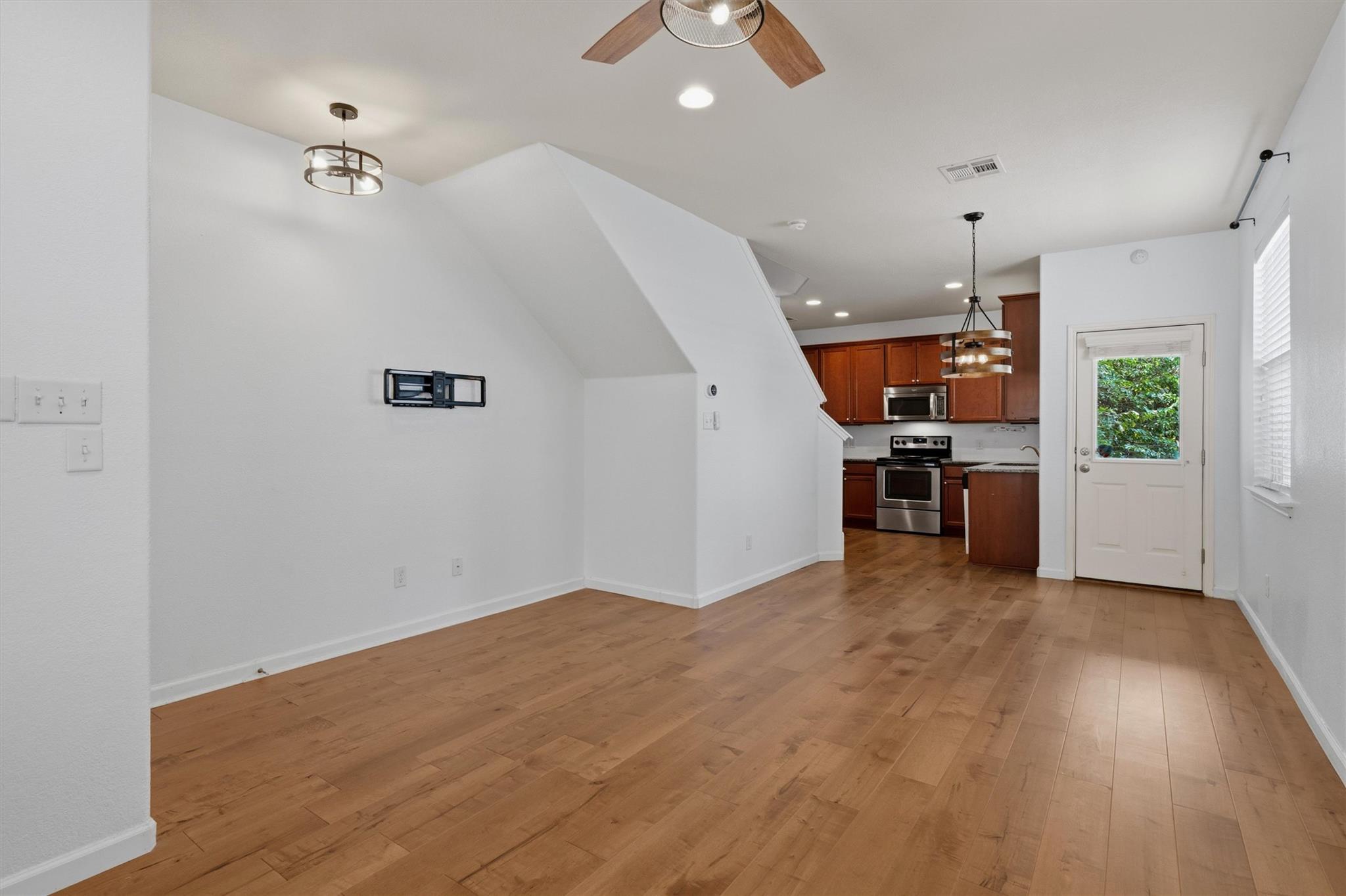 5908 Red Bud Ridge LN — photo 5