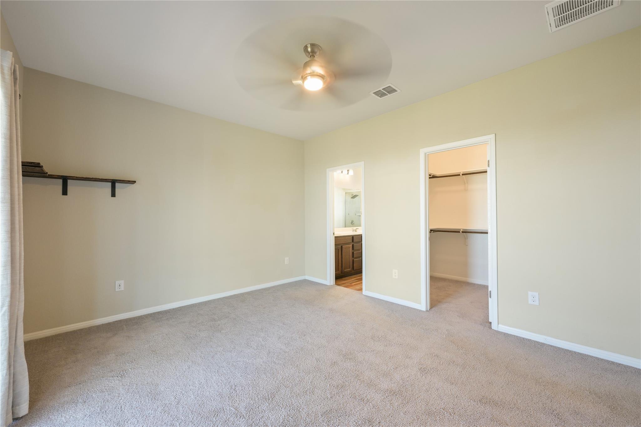 448 Triumph RD — photo 4