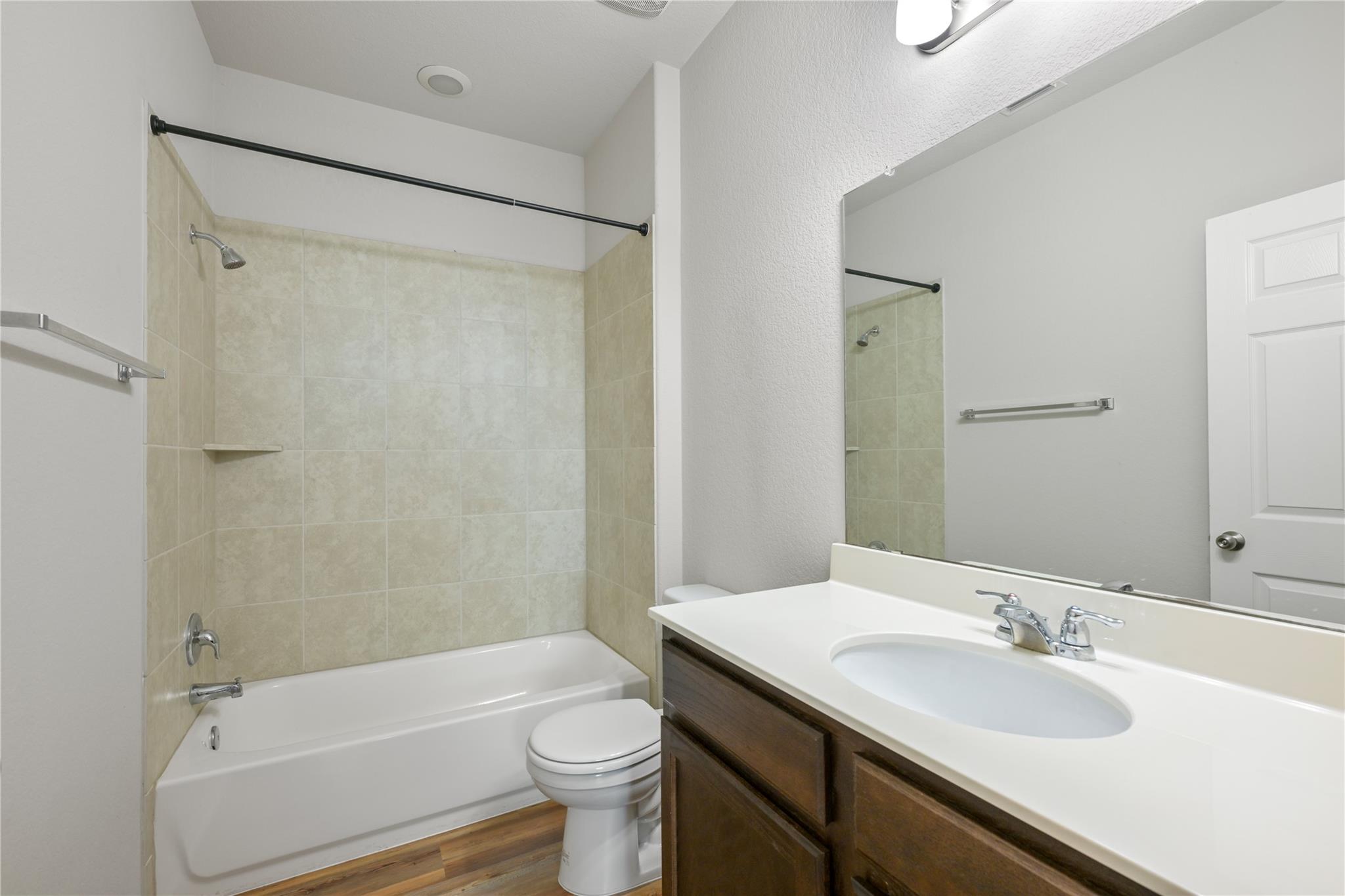 448 Triumph RD — photo 5