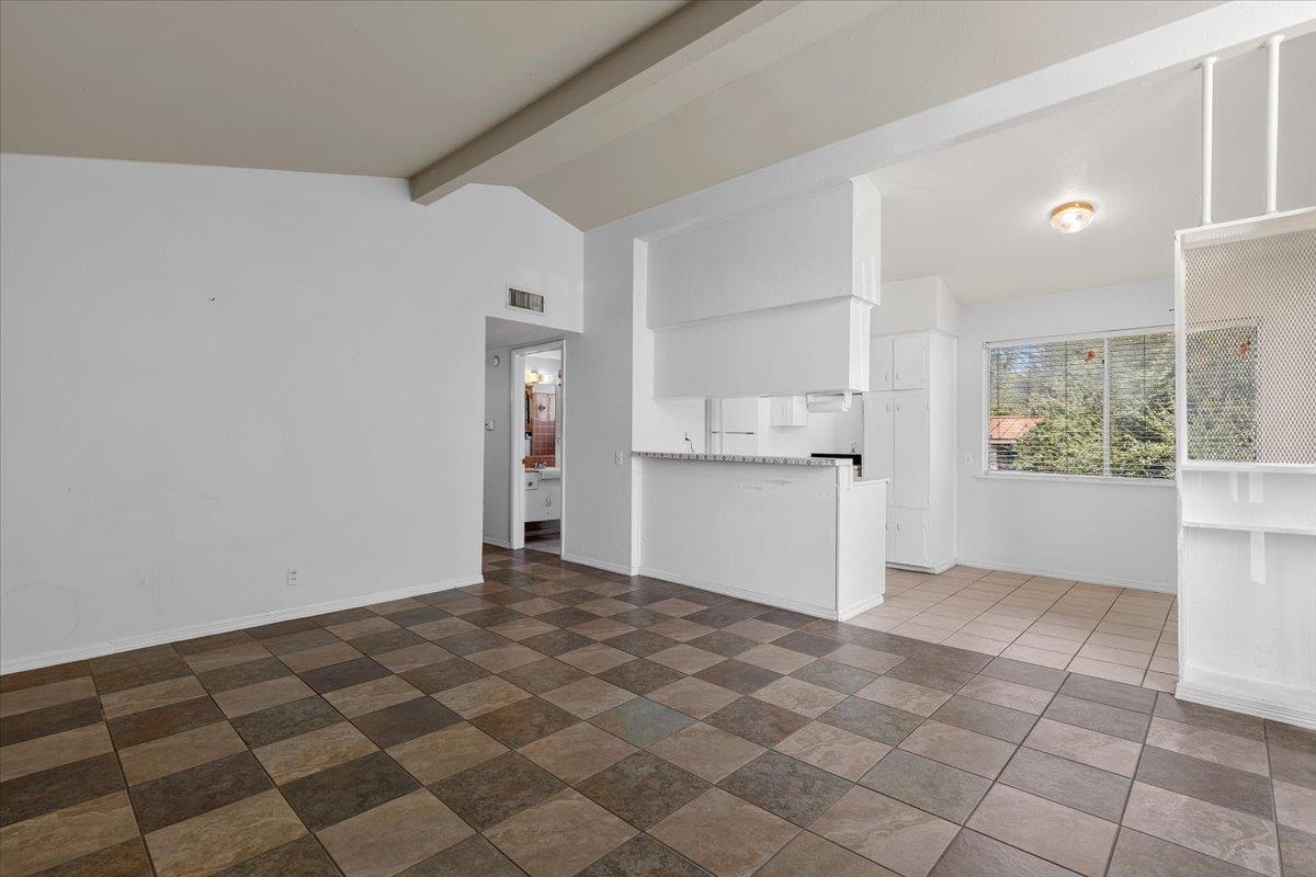 2507 Manor CIR — photo 5